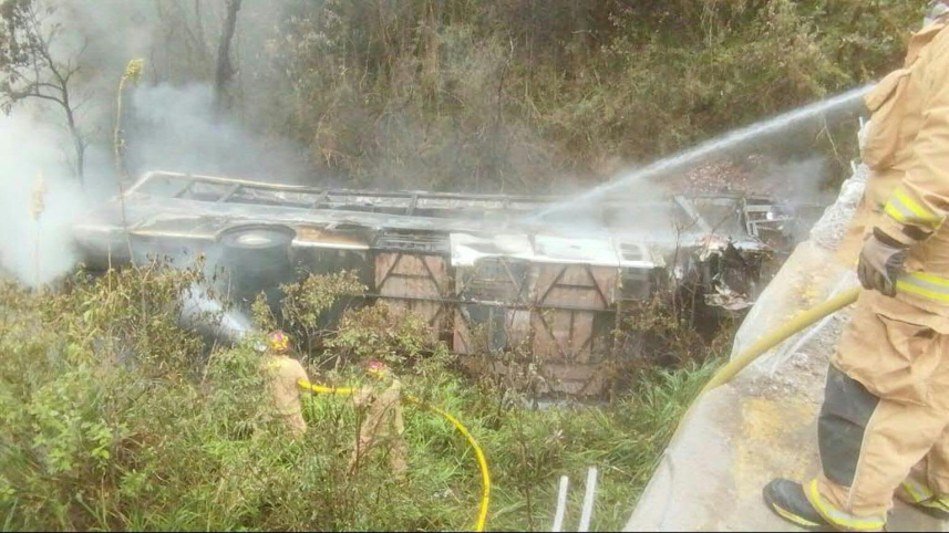 ইকুয়েডরে বাস দুর্ঘটনায় ১৪ জন নিহত। ছবি: এএফপি