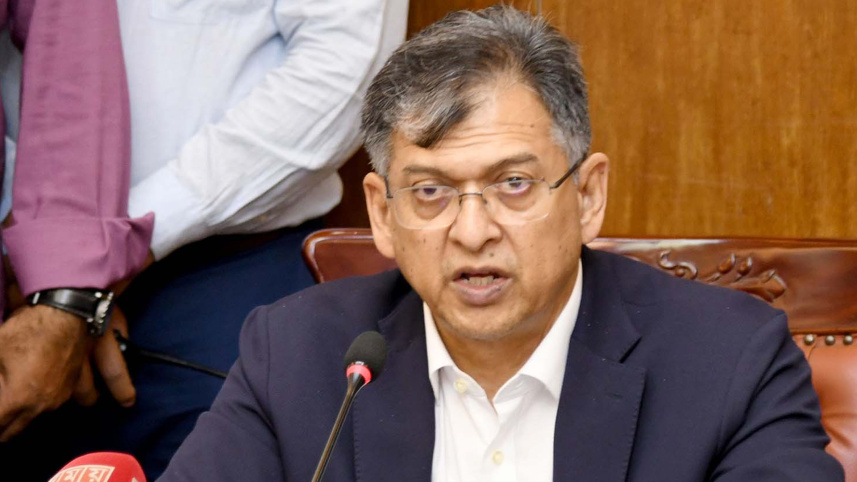 বক্তব্য দিচ্ছেন স্বরাষ্ট্রমন্ত্রী সালাহউদ্দিন আহমদ। ছবি: পিআইডি 