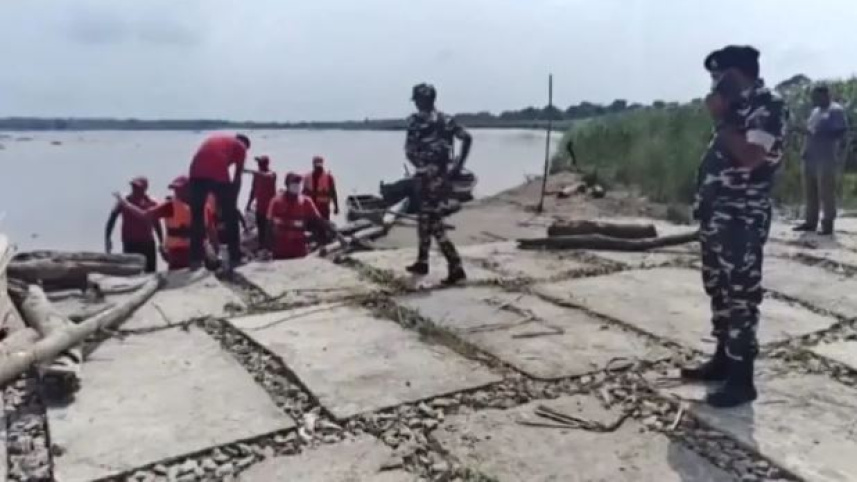 নেপালের বন্যায় ৭ জনের মরদেহ ভারতের উত্তরপ্রদেশে ভেসে আসে। ছবি: সংগৃহীত