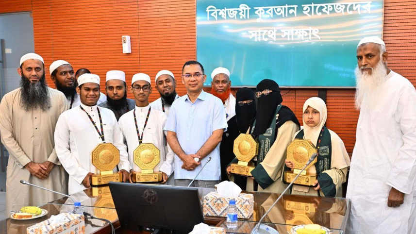 প্রধানমন্ত্রীর সংবর্ধনা