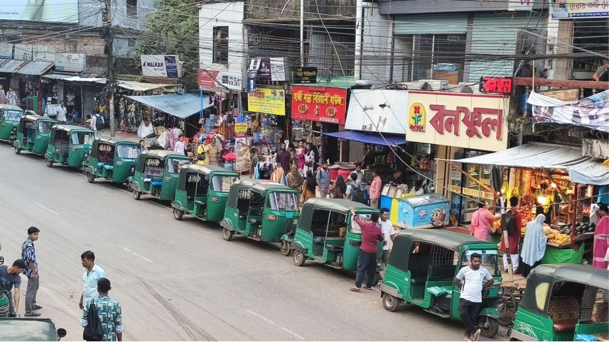 রাঙ্গামাটিতে এলিপিজি গ্যাস সংকট। ছবি: স্টার
