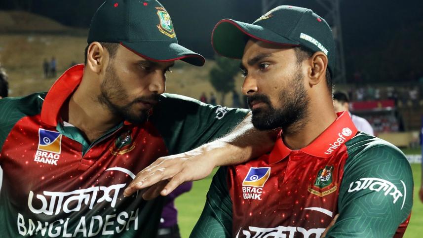Mashrafe Mortaza  & Liton Das