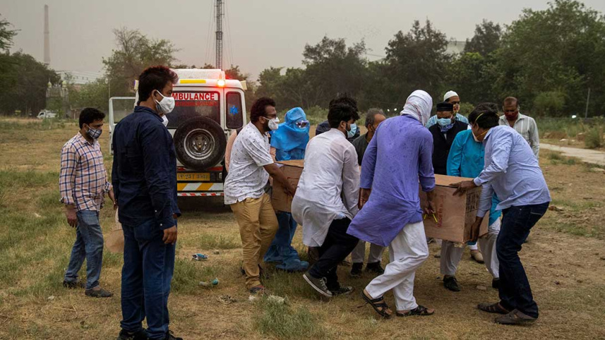 2021-04-16T143436Z_790579371_RC22XM91CJU2_RTRMADP_3_HEALTH-CORONAVIRUS-INDIA-DEATHS.jpg