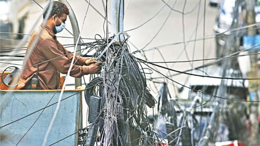 cutting-illegal-internet-connections_0.jpg