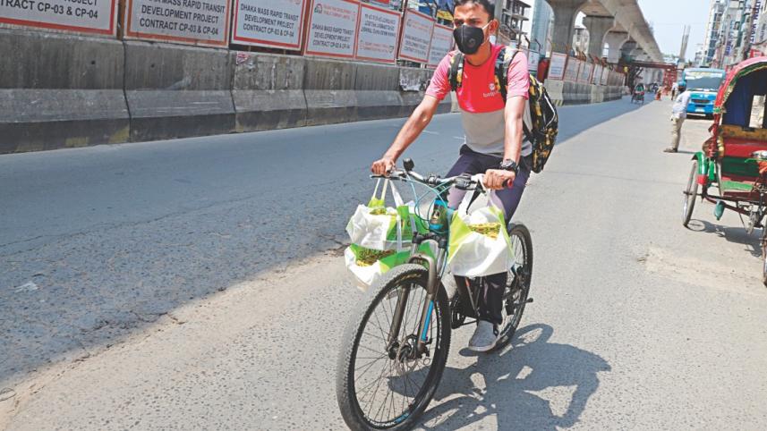 delivering_food_in_dhaka.jpg