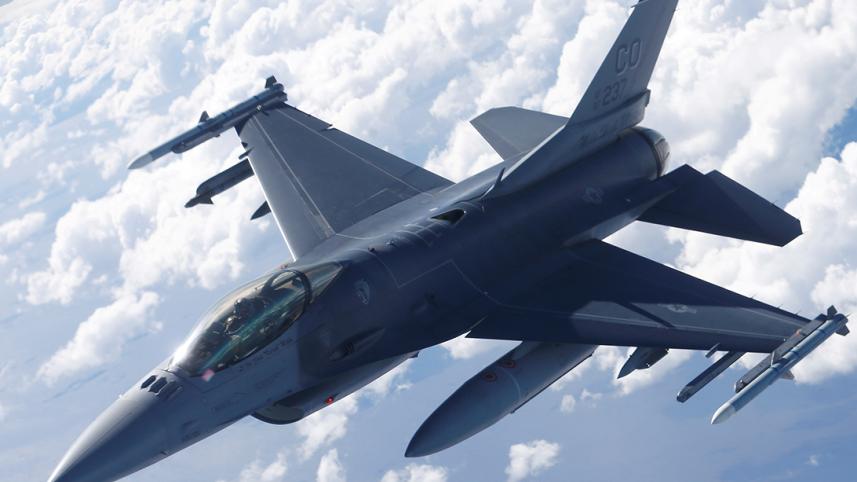 F-16 fighter jet
