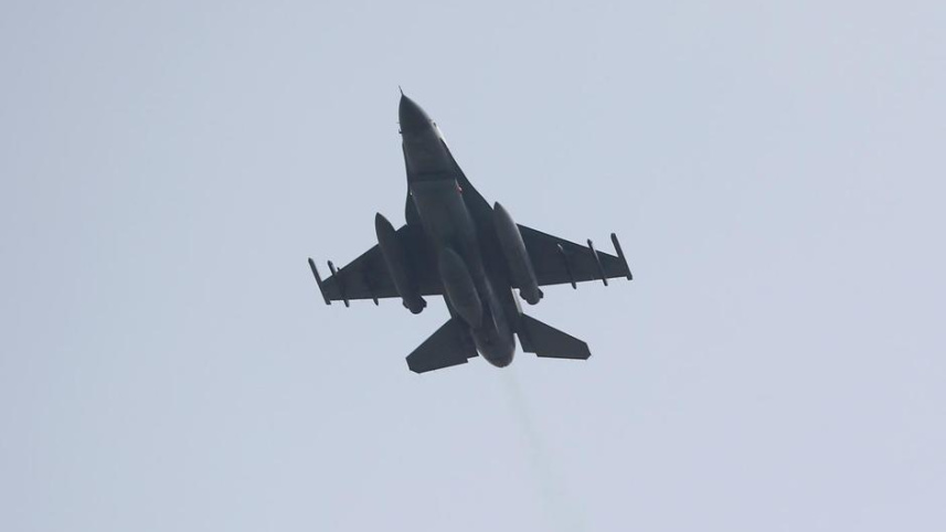 f-16 reuters.jpg