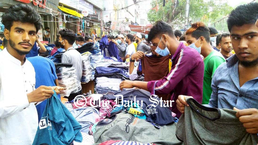 Footpath eid shopping.jpg