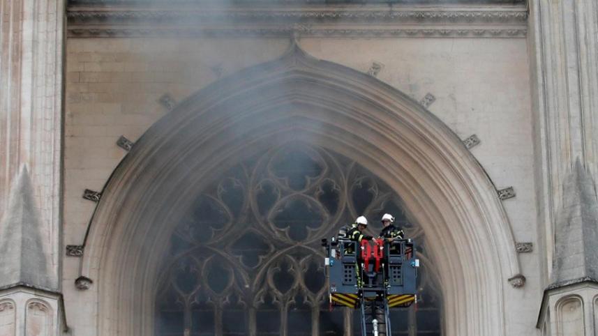 France Cathedral fire.jpg