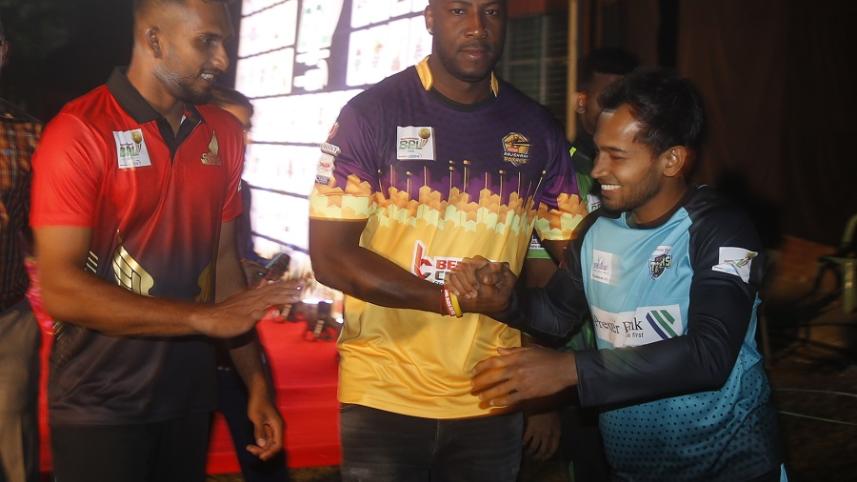 Dasun Shanaka, Andre Russel, Mushfiqur Rahim