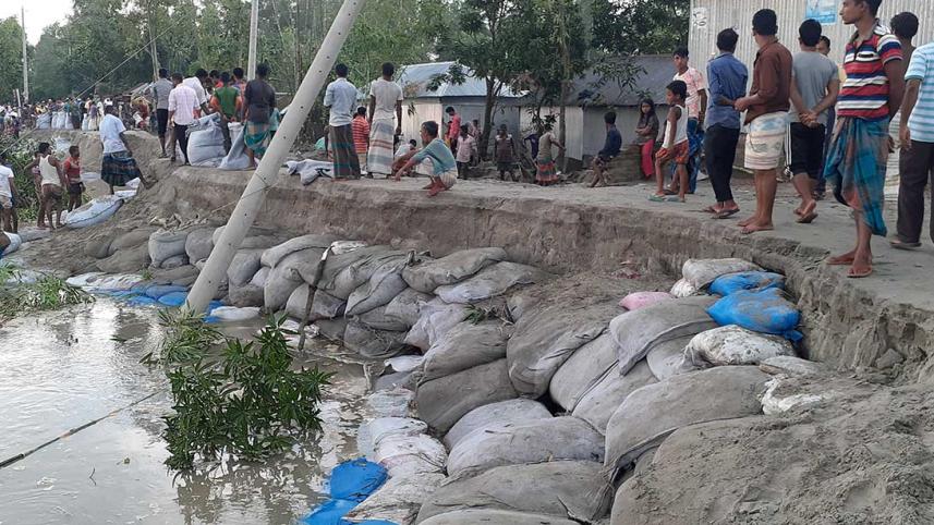 Lalmonirhat-dyke-collapsing-1.jpg