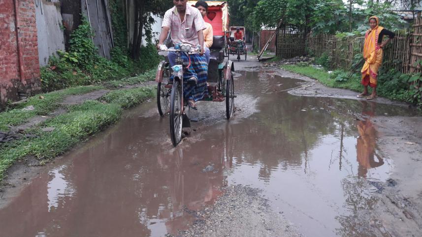 Lalmonirhat road vulnerable