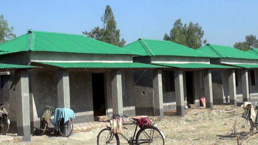 Lalmonirhat govt house.jpg