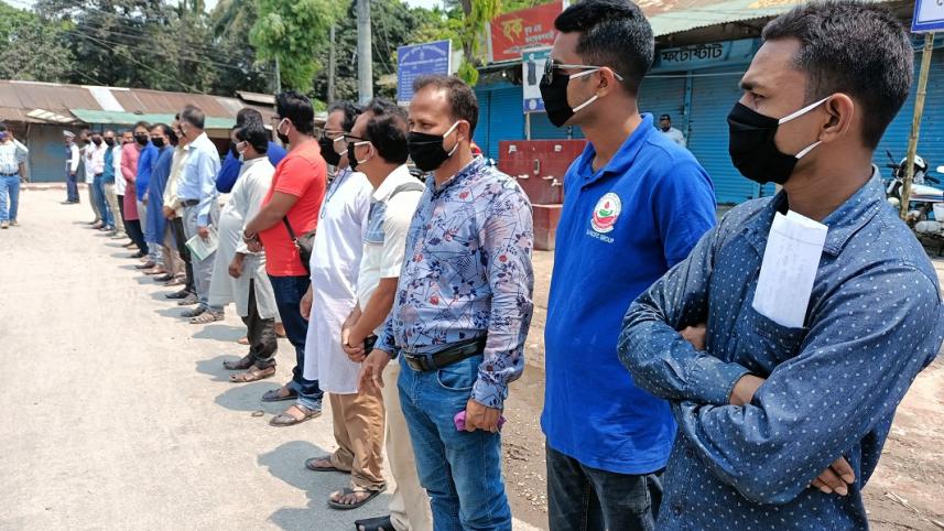 Lalmonirhat journalists-01.jpg