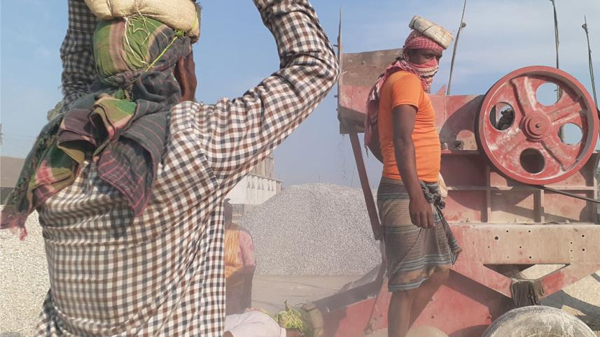 Lalmonirhat_Stone_Crusher_W.jpg