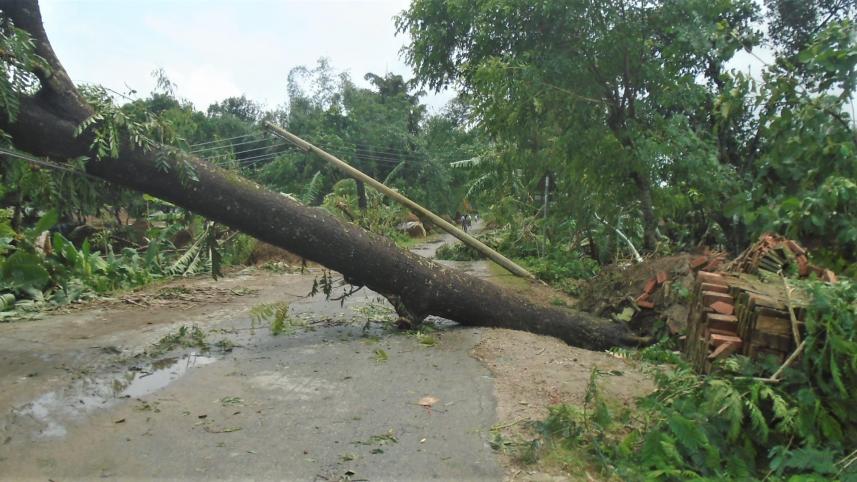 Lalmonuirhat-storm.jpg