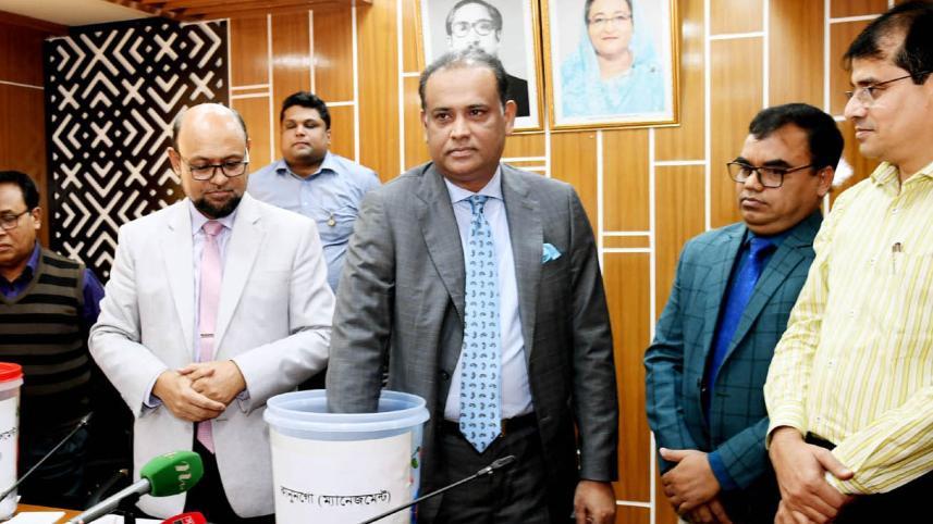 Land minister-1.jpg