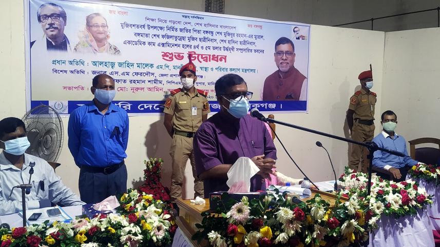 Manikganj health minister-2.jpg