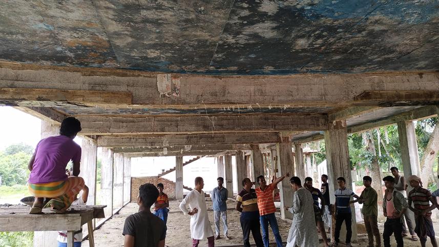 Manikganj school building