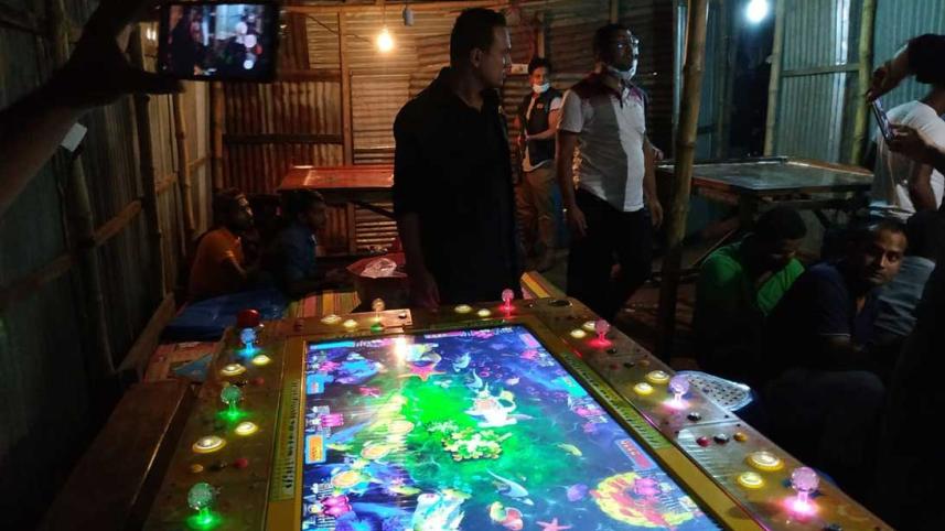Mini-Cassino-in-Ashulia_Rab-arrested-21.jpg