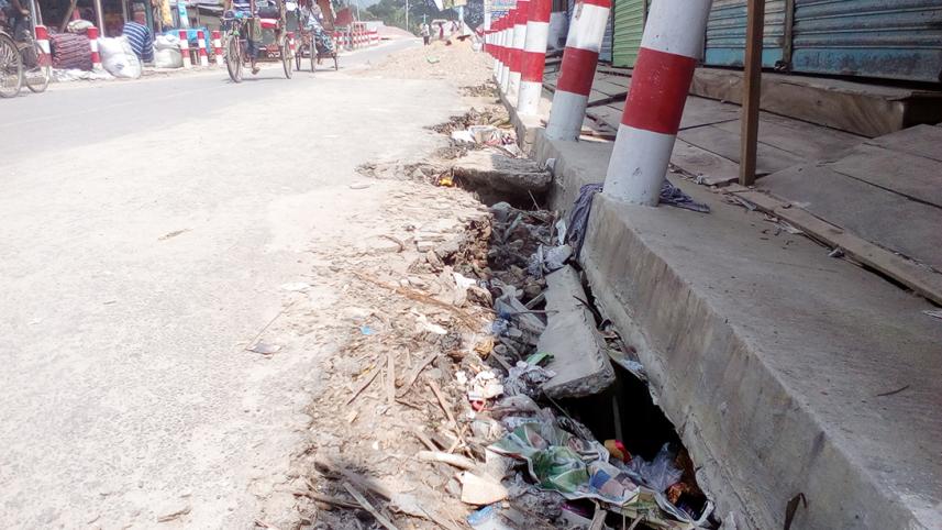 Munshiganj Approach Road