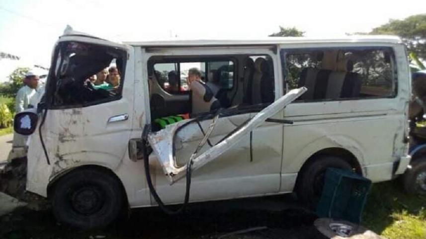 Mymensingh road crash kills 3 pic-02.jpg