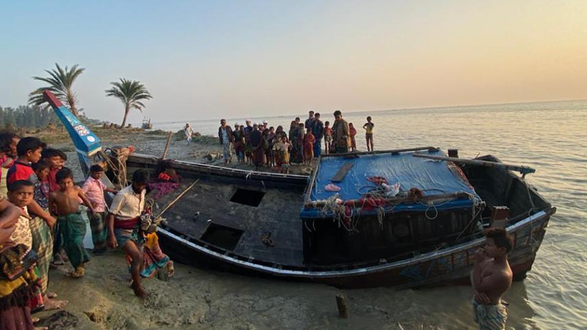 Noakhali Boat Sinking Pic  (4).jpg