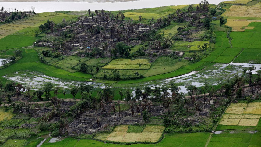 rohingya crisis Myanmar village