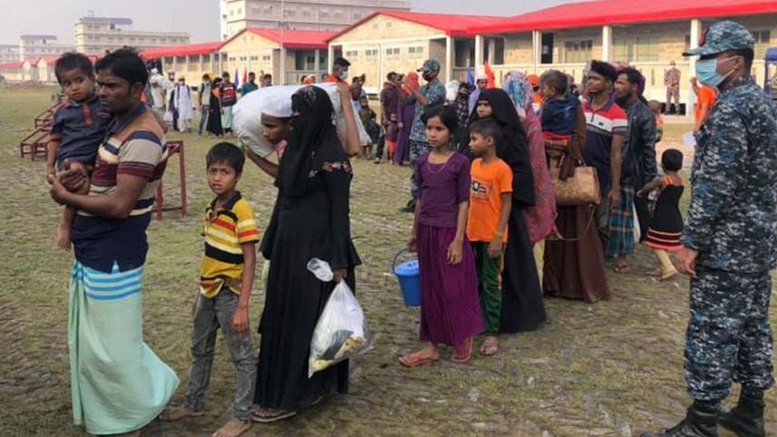 Rohingyas at Bhasanchar.jpg