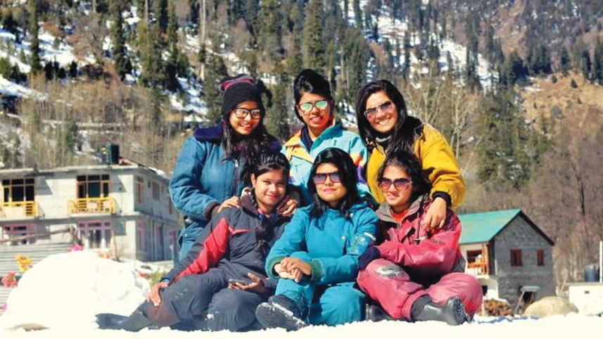 Women travel (1).jpg