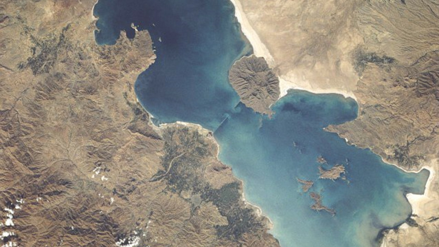 lake_urmia_1984.jpg