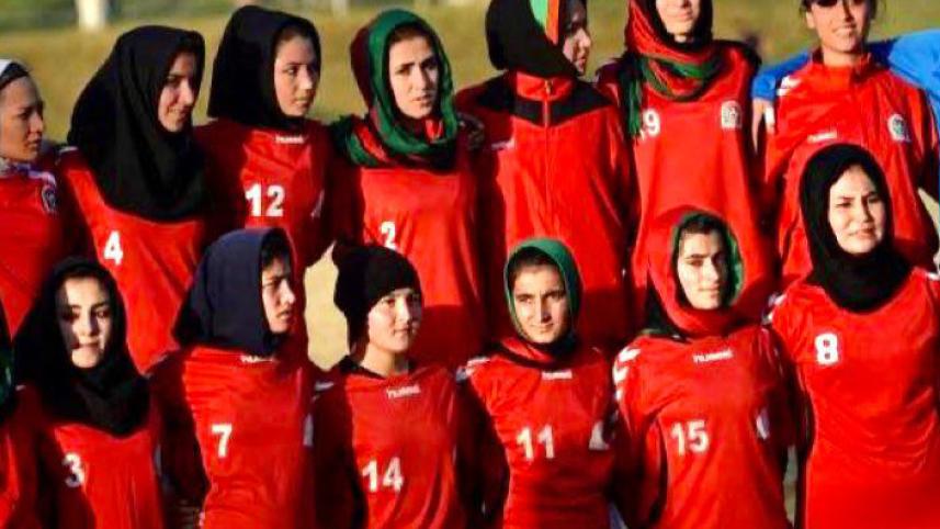 afghan_women_footballers.jpg
