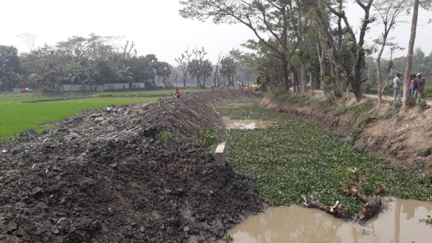 noakhali_canal_digging_indiscipline_pic_5.jpeg