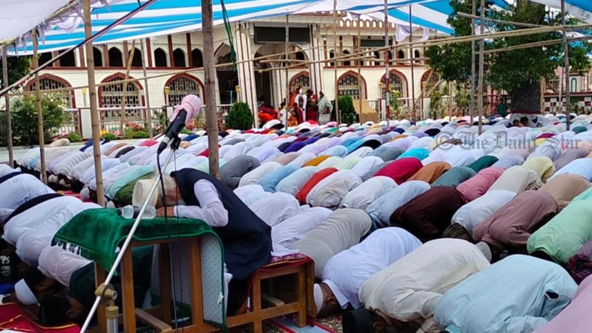maulbhiibaajaar_2.jpg