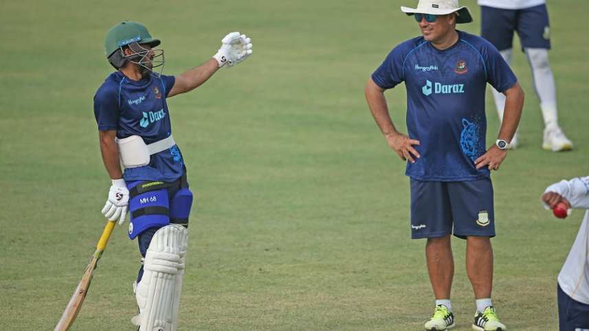 Mominul Haque & Russell Domingo 