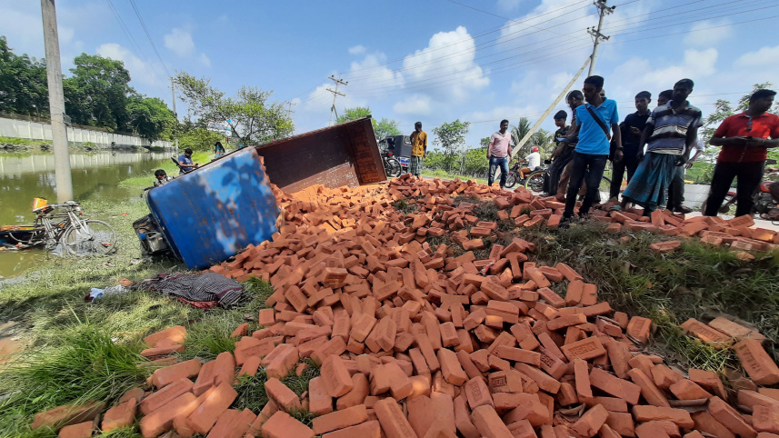 accident-in-bagerhat_ds.jpg