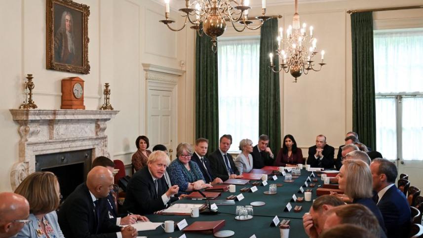 মন্ত্রীসভা বৈঠকে বরিস জনসন। 