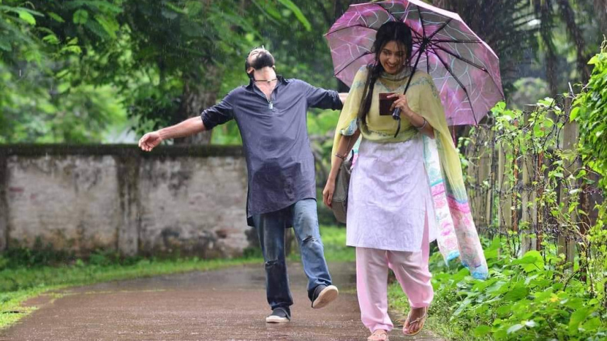 ‘পরান’–এর দৃশ্যে শরিফুল রাজ ও মিম। ছবি: সংগৃহীত