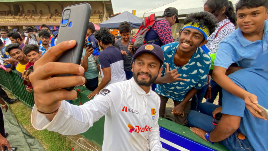 dimuth_karunaratne.jpg