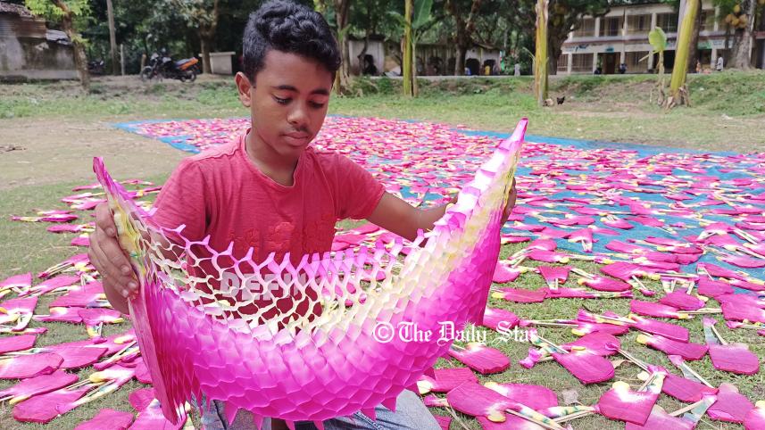 lalmonirhat-paper-flowers-making-01.jpg