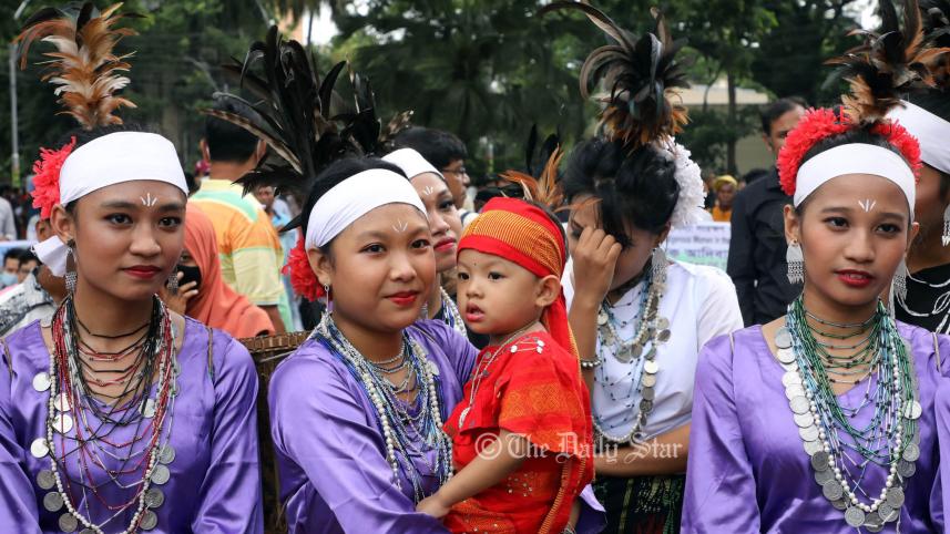 ক্ষুদ্র নৃগোষ্ঠী.jpg