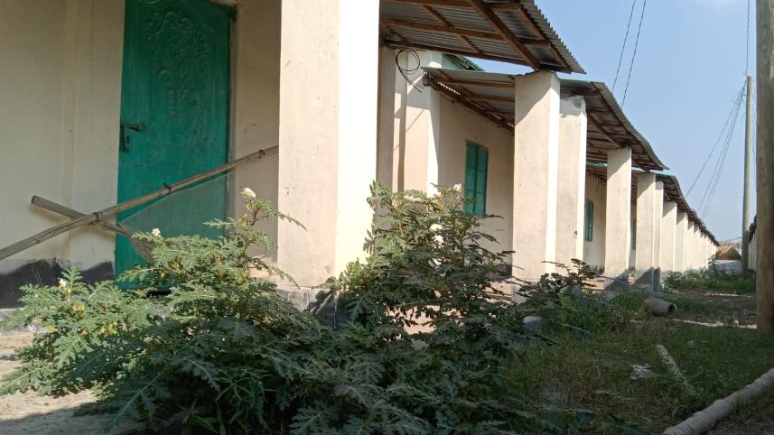 আশ্রয়ণের ঘর.jpg