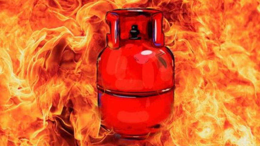 সিলিন্ডার বিস্ফোরণ.jpg