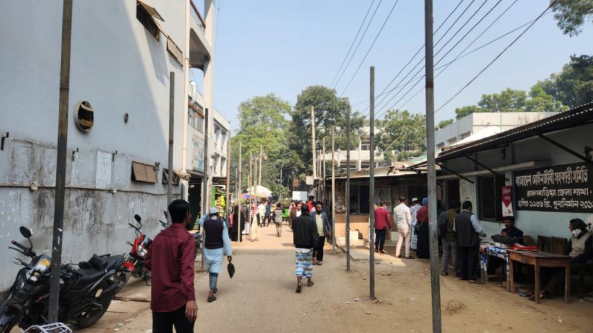 ব্রাহ্মণবাড়িয়ার আইনজীবীদের আদালত বর্জন আংশিক প্রত্যাহার