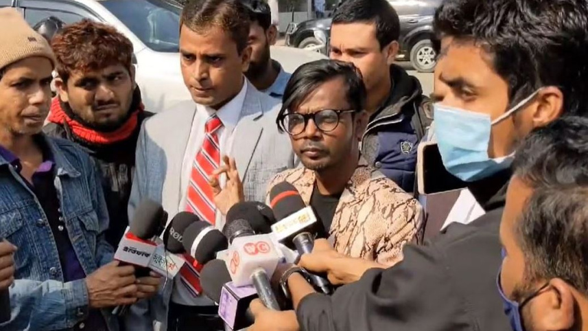 প্রার্থিতা ফিরে পেতে হাইকোর্টে হিরো আলমের রিট