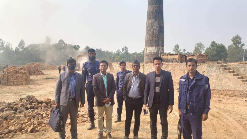 ময়মনসিংহে ৯ অবৈধ ইটভাটা মালিককে ৪৬ লাখ টাকা জরিমানা.jpg