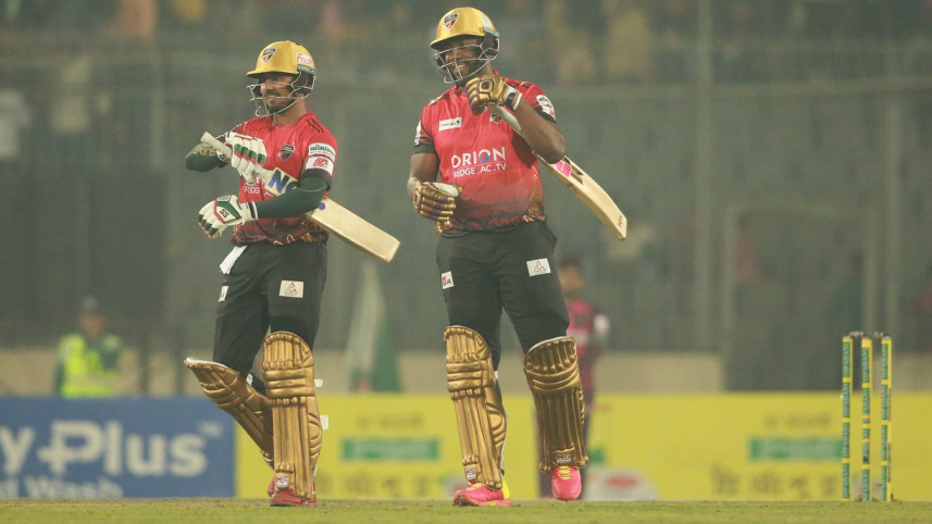 Andre Russell & Mosaddek Hossain 