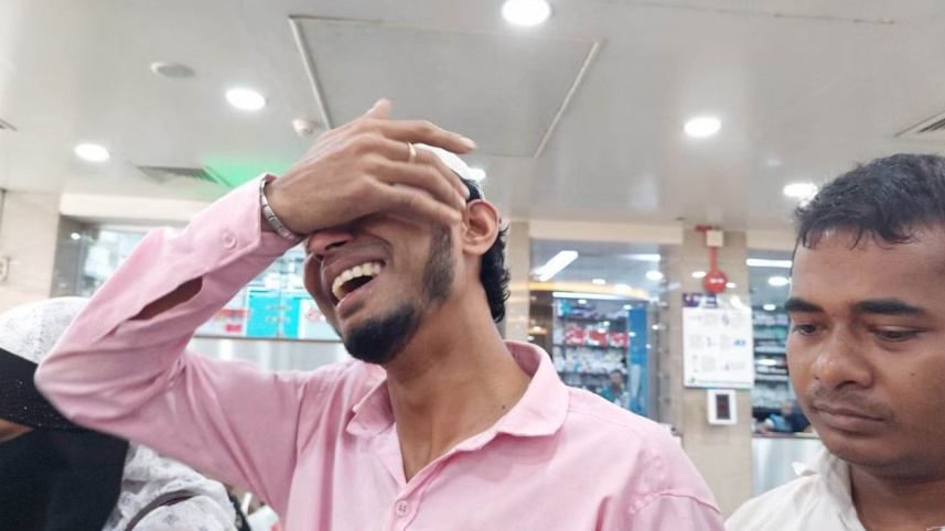 সায়েন্স ল্যাবরেটরি এলাকায় ভবনে বিস্ফোরণ