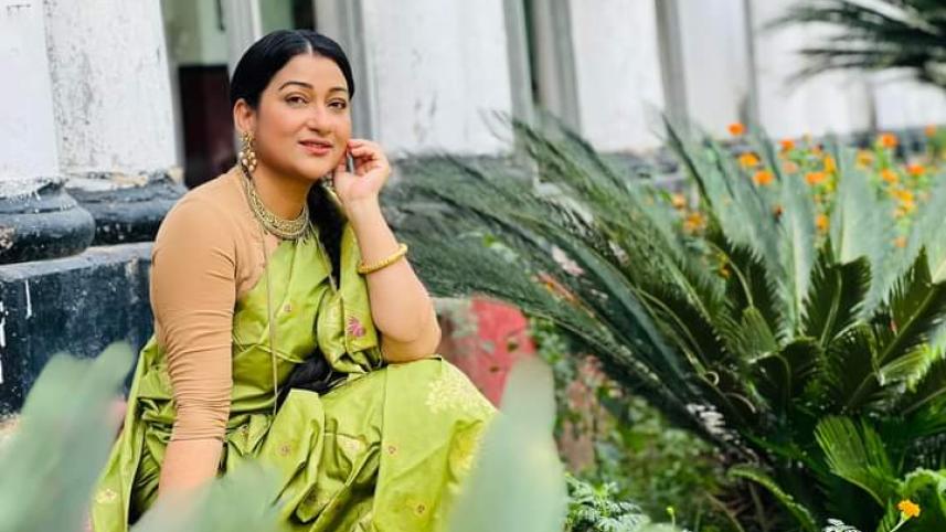 দীপা খন্দকার.jpg