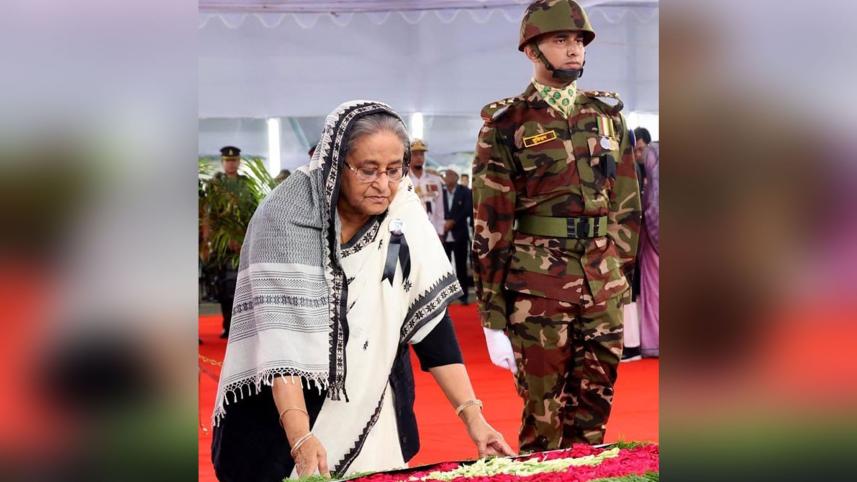 জাতির পিতার প্রতি প্রধানমন্ত্রীর শ্রদ্ধা